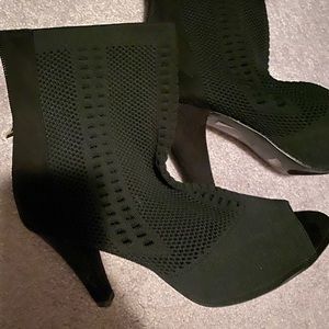 Spiked heel, open toe boot